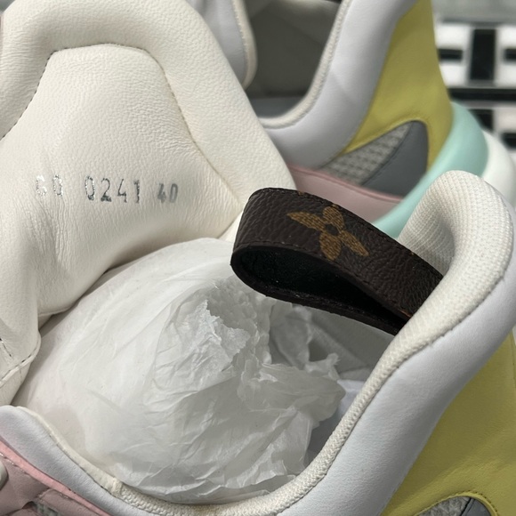 Louis Vuitton Archlight Sneakers - Picture 2 of 4